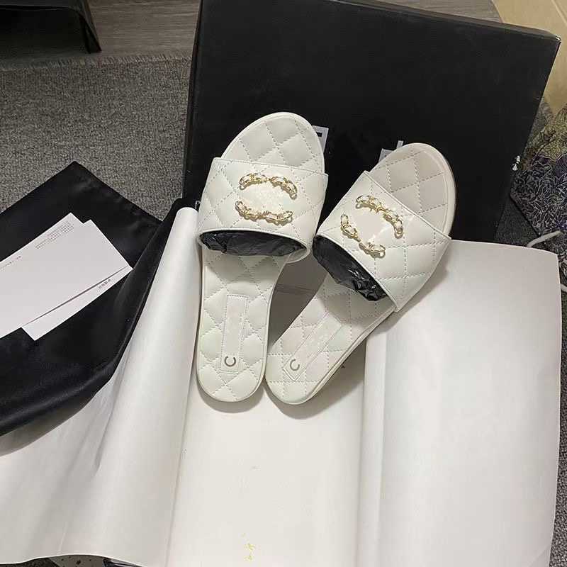 23 Paris Women's sandals summer soft bottom fashion Versatile channel shoes women's 2023 New brands designer slide rubber Flip-flops flat sandal women slippers tory
23 Paris Women's sandals summer soft bottom fashion Versatile channel shoes women's 2023 New brands designer slide rubber Flip-flops flat sandal women slippers tory