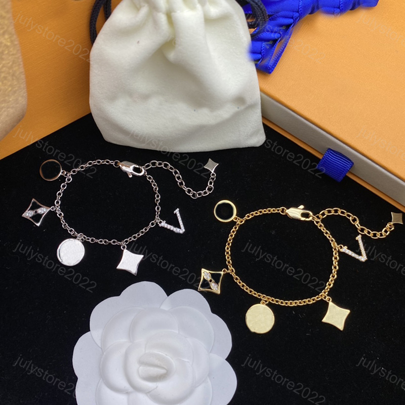 Luxury Bracelets Designer for Women Chain Link Gold Flower Bangle Designer Elegant Silver Love Bracelet Fashion Letter V Pendant Wedding Men Design Jewelry with Box
Luxury Bracelets Designer for Women Chain Link Gold Flower Bangle Designer Elegant Silver Love Bracelet Fashion Letter V Pendant Wedding Men Design Jewelry with Box