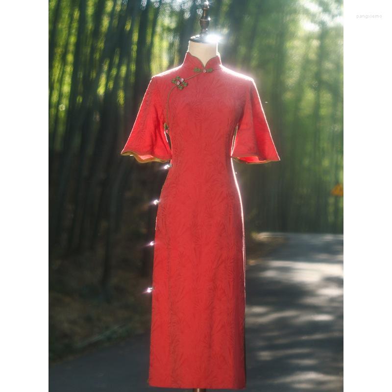 Ethnic Clothing Women Summer Red Cheongsam Loose Short Sleeve Slim Cotton Dress Plus Size Party Costume Dresses XL XXL Qipao S1922
Ethnic Clothing Women Summer Red Cheongsam Loose Short Sleeve Slim Cotton Dress Plus Size Party Costume Dresses XL XXL Qipao S1922