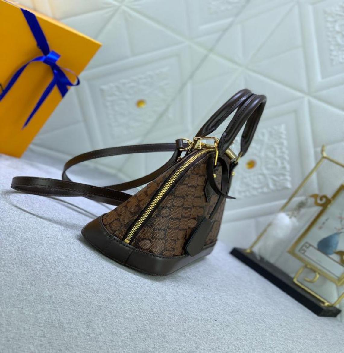 Luxury Ladies Designer Shoulder Bags Ladies Chain Messenger Bags Luxury Fashion Leather Tote Bags 412212379845, Army green
Luxury Ladies Designer Shoulder Bags Ladies Chain Messenger Bags Luxury Fashion Leather Tote Bags 412212379845, Army green