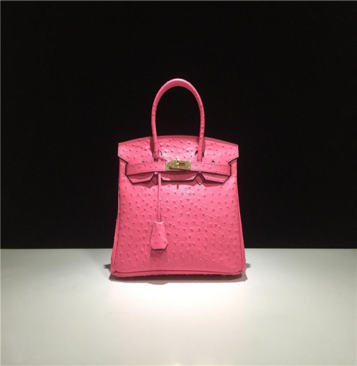 Highquality Luxury Single Shoulder Diagonal Platinum Bag Cow Leather Women039s Bag Handbag Fashion Big Ostrich Pattern4142212, Red
Highquality Luxury Single Shoulder Diagonal Platinum Bag Cow Leather Women039s Bag Handbag Fashion Big Ostrich Pattern4142212, Red
