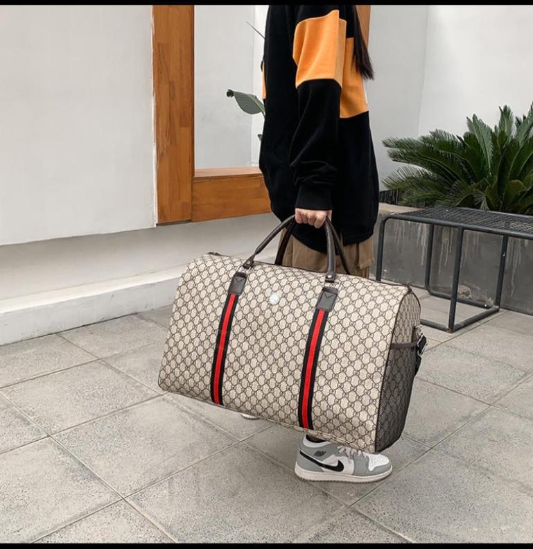 Fashion men Duffel Bags women travel bag luggage large capacity sport handbags Designers Tote SIZE 4555CM Backpacks for girls boy3234436, Sky blue
Fashion men Duffel Bags women travel bag luggage large capacity sport handbags Designers Tote SIZE 4555CM Backpacks for girls boy3234436, Sky blue