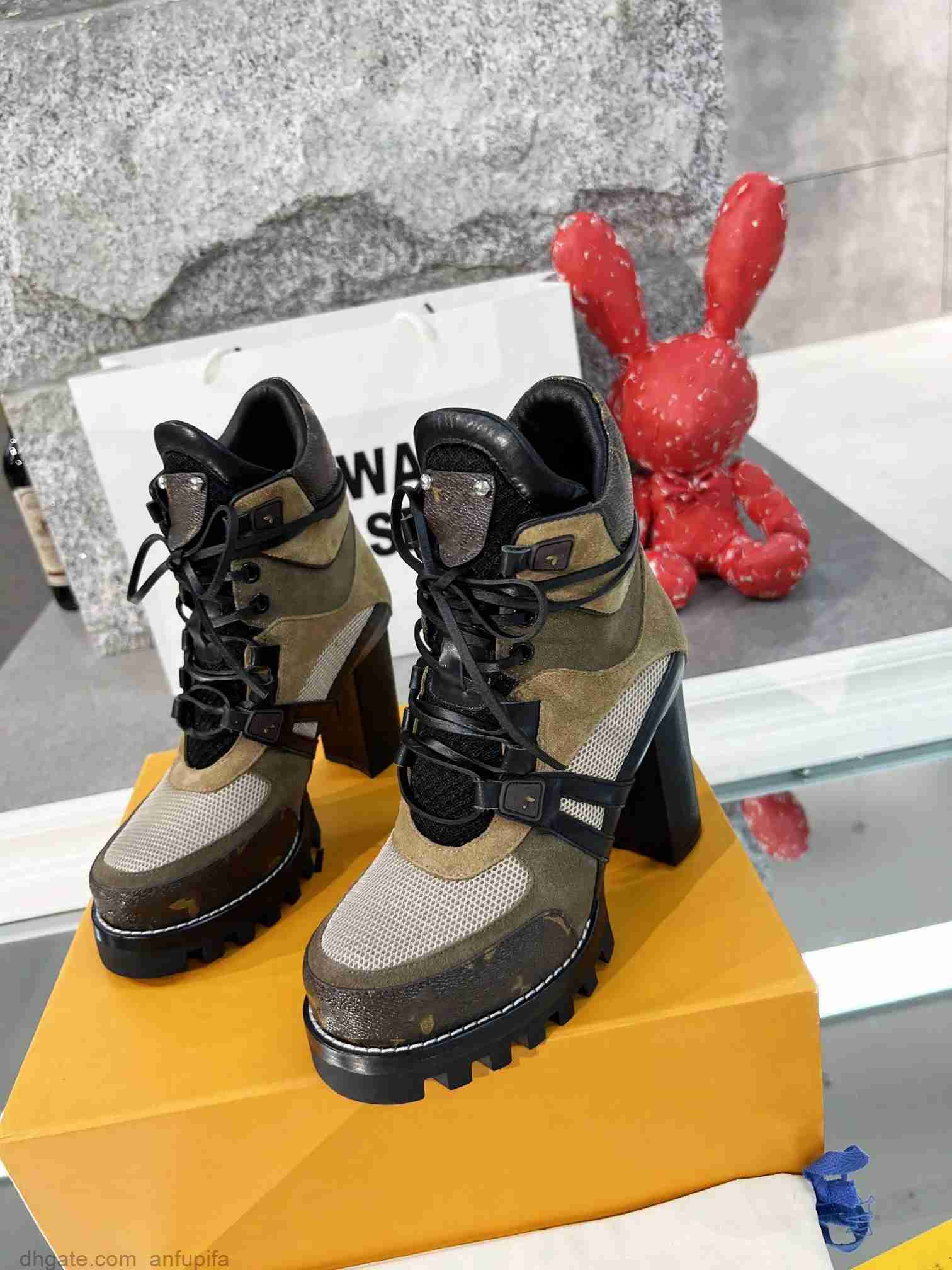 2023 Desert Boot Star Trail Ankle Boots Women Boots Printing Genuine Leather Luxury Winter Shoes Martin Bootss Size Us4.5-10, 4#
2023 Desert Boot Star Trail Ankle Boots Women Boots Printing Genuine Leather Luxury Winter Shoes Martin Bootss Size Us4.5-10, 4#