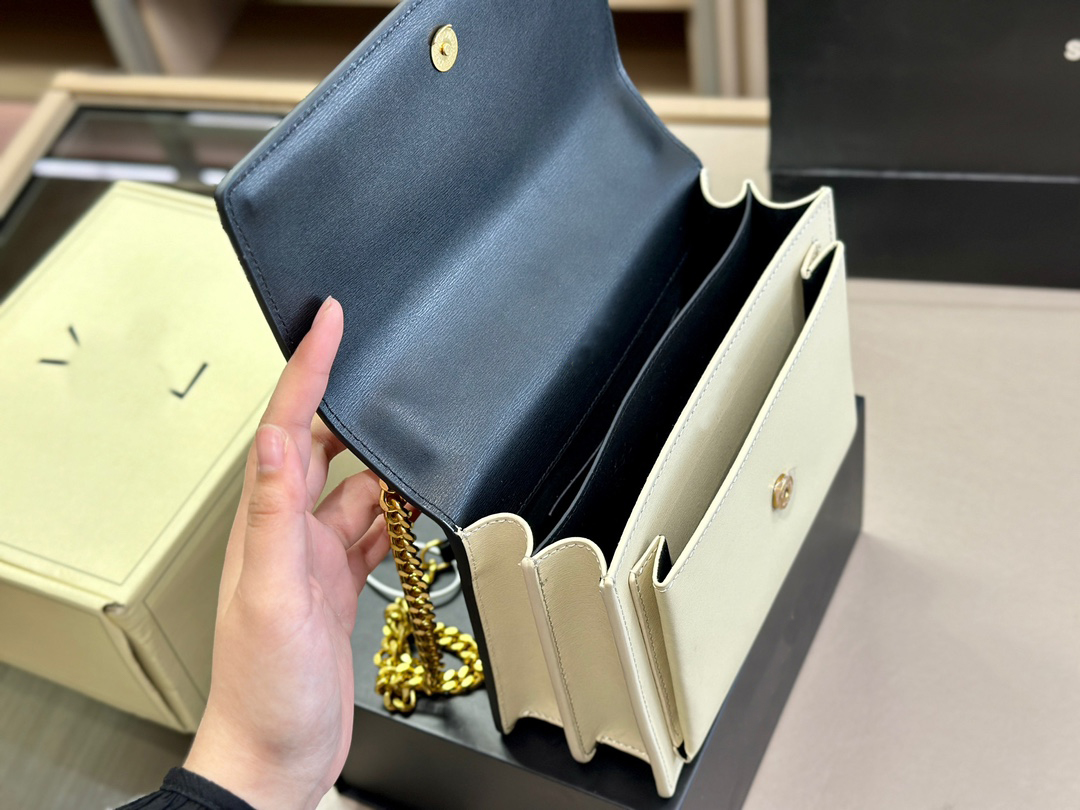 Designer bag women's bag YS new envelope bag luxury brand shoulder bag crossbody bag luxury bags Simple beautiful and advanced, Black
Designer bag women's bag YS new envelope bag luxury brand shoulder bag crossbody bag luxury bags Simple beautiful and advanced, Black