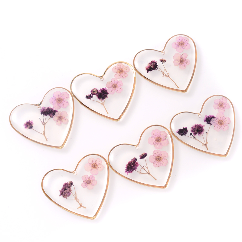 2Pcs/Pack Classic Heart-Shaped Dried Flower Pendant Charm Purple Dried Flowers Pendant For DIY Jewelry Making Necklace Earrings
2Pcs/Pack Classic Heart-Shaped Dried Flower Pendant Charm Purple Dried Flowers Pendant For DIY Jewelry Making Necklace Earrings