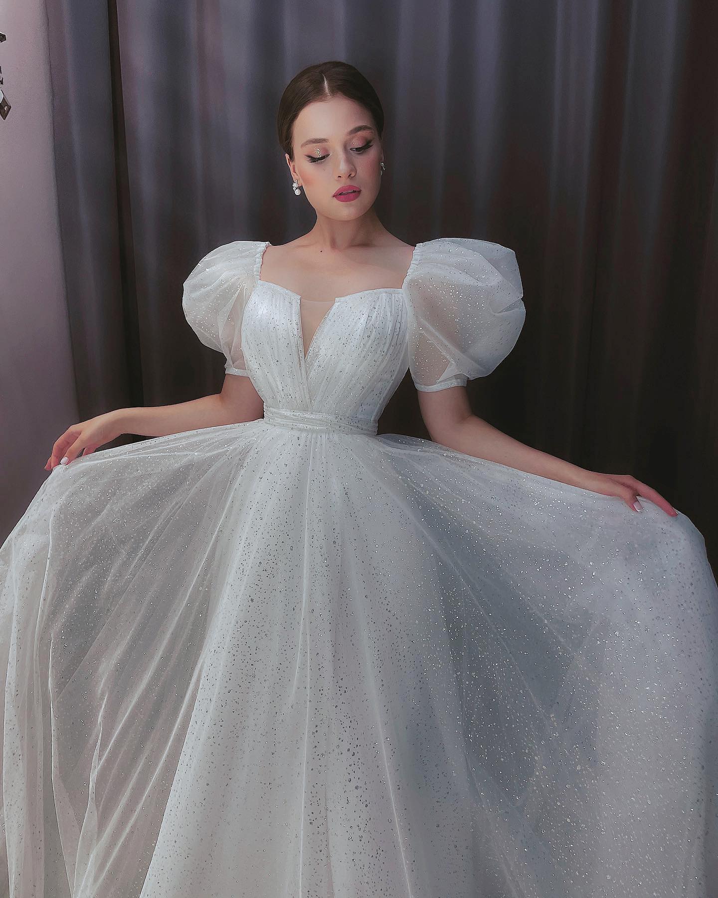 Shiny Glitter Wedding Dresses with Puff Short Sleeve Vintage Sequined Bride Dress 2023 Boho Wedding Gowns Princess Robe de Mariee