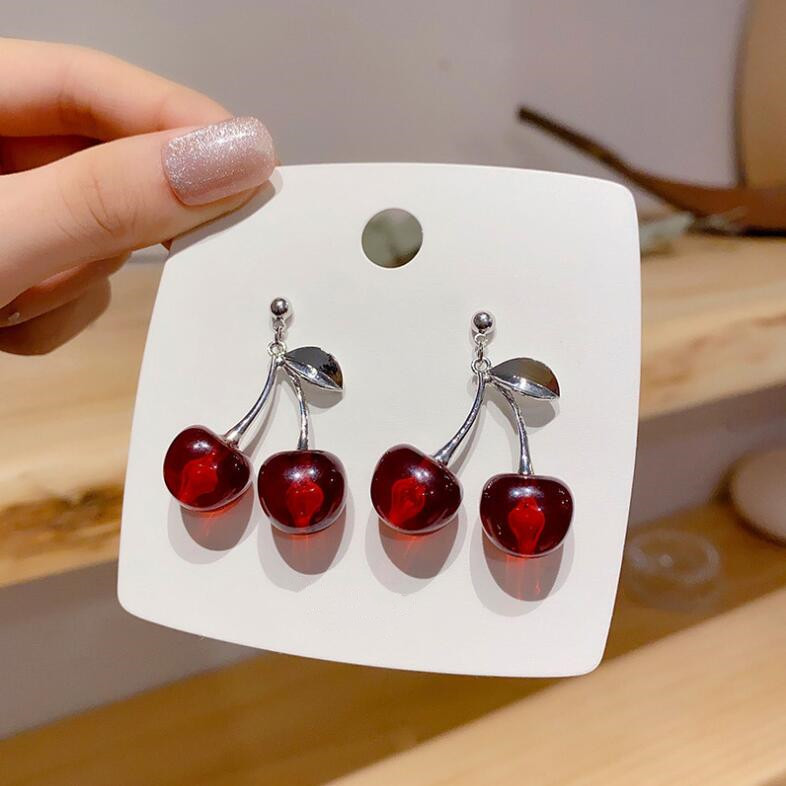 New Sweet Summer Red Transparent Cherry Fruit Fashion Long Ear Nail Earrings Fashion Black Anime Earring For Women Party Jewelry
New Sweet Summer Red Transparent Cherry Fruit Fashion Long Ear Nail Earrings Fashion Black Anime Earring For Women Party Jewelry