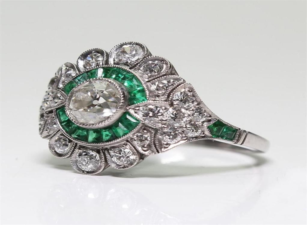 Pure S925 Sterling Silver color Natural Emerald Gemstone Ring Women Silver 925 Jewelry with Cushion Zirconia9912906
Pure S925 Sterling Silver color Natural Emerald Gemstone Ring Women Silver 925 Jewelry with Cushion Zirconia9912906