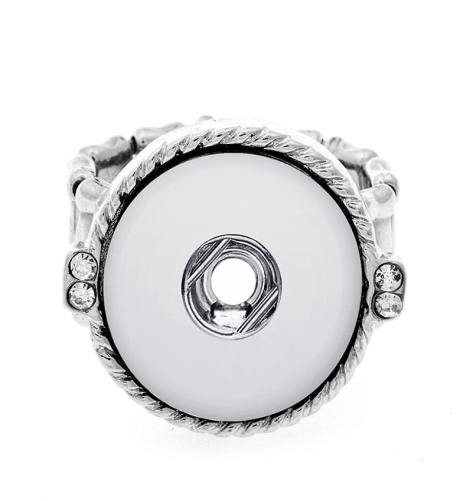 20pcslot New Fashion Snap Jewelry Ring Flexible Adjustable 18mm Snap Button Metal Silvery Ring Party Charm Snap Button Jewelry1489555
20pcslot New Fashion Snap Jewelry Ring Flexible Adjustable 18mm Snap Button Metal Silvery Ring Party Charm Snap Button Jewelry1489555