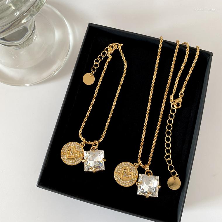 Pendant Necklaces High Quality Brand Asymmetric Crystal Bracelet Necklace Set Women Luxury Jewelry Designer Japan Korea
Pendant Necklaces High Quality Brand Asymmetric Crystal Bracelet Necklace Set Women Luxury Jewelry Designer Japan Korea