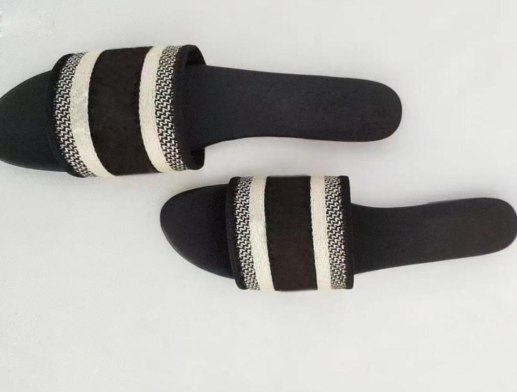 2023 explosive ladies fashion shoes indoor sandals Girls Fashion 9 colors with high high quality shoebox size 34419070775, Chocolate
2023 explosive ladies fashion shoes indoor sandals Girls Fashion 9 colors with high high quality shoebox size 34419070775, Chocolate