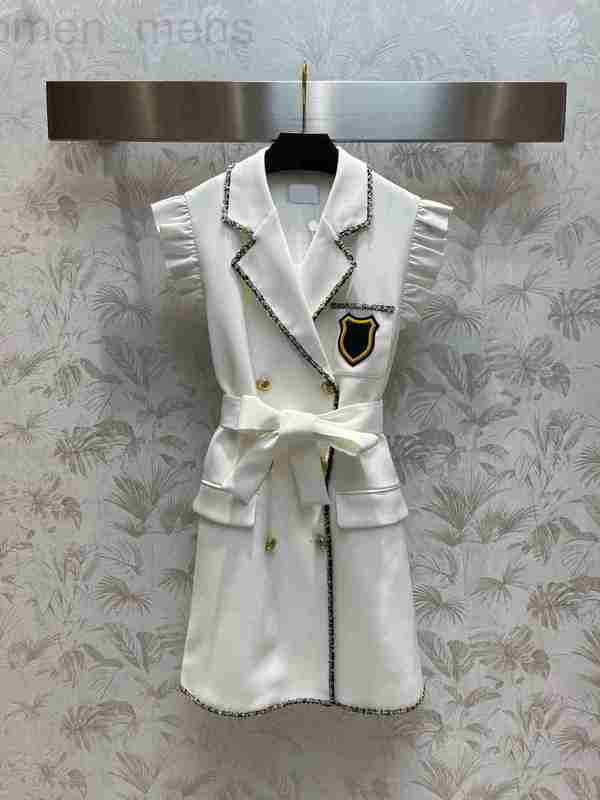 Basic & Casual Dresses designer New 2023 Summer Women Fashion Breaste Turn Down Collar Sleeveless Badge Dress Waist Pocket 3A82, White
Basic & Casual Dresses designer New 2023 Summer Women Fashion Breaste Turn Down Collar Sleeveless Badge Dress Waist Pocket 3A82, White