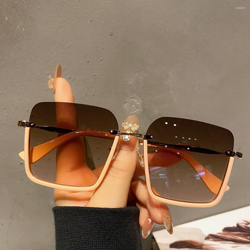 Sunglasses 2023 Vintage Black Large Frames Shades Female Fashion Semi-Rimless Square Lens Women Men Gradient Sun Glasses UV
Sunglasses 2023 Vintage Black Large Frames Shades Female Fashion Semi-Rimless Square Lens Women Men Gradient Sun Glasses UV