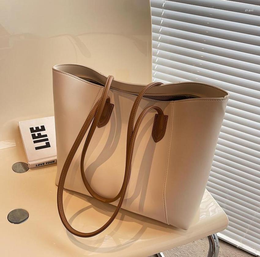 Evening Bags Simple Large Capacity Handbags For Women 2022pu Leather Casual Tote Female Bag Solid Color Travel Shopping Messenger 6531261, Black
Evening Bags Simple Large Capacity Handbags For Women 2022pu Leather Casual Tote Female Bag Solid Color Travel Shopping Messenger 6531261, Black