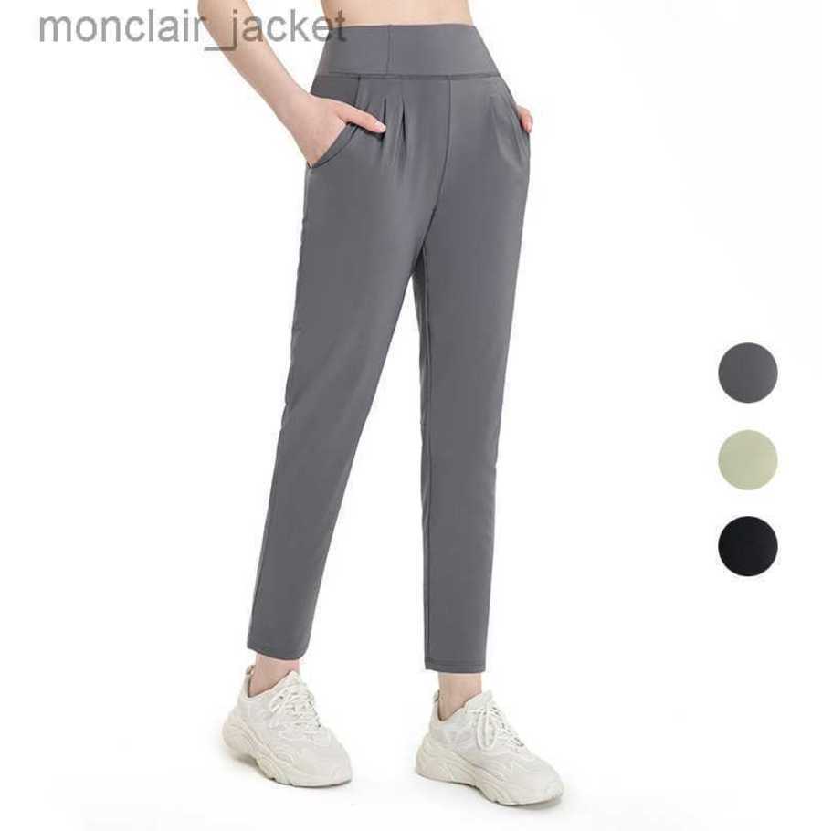 2023 Designer Women Leggings New Autumn and Summer Women Yoga Pants Fitness Sports Running Leisure Training Lace Up Leg Closing Elastic Pants Luyoga, Green
2023 Designer Women Leggings New Autumn and Summer Women Yoga Pants Fitness Sports Running Leisure Training Lace Up Leg Closing Elastic Pants Luyoga, Green