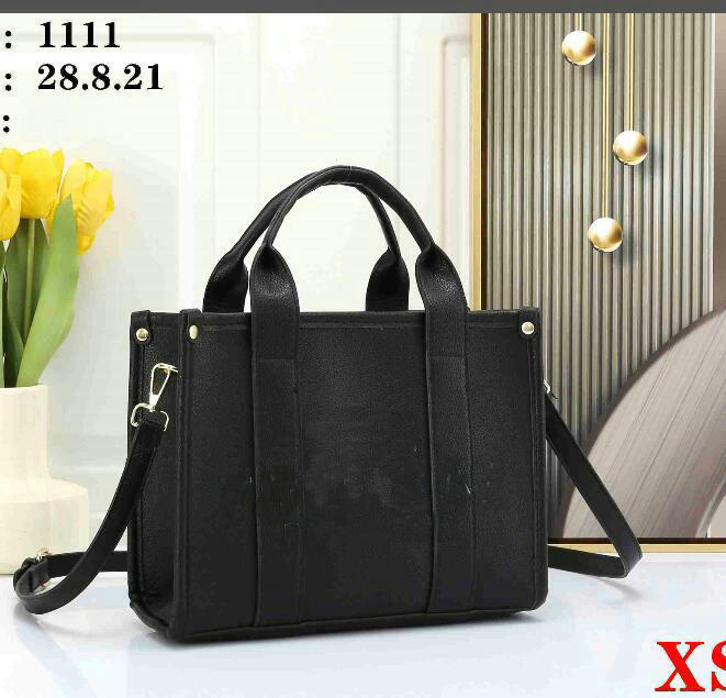 Womens 28cm the tote bag lady famous designer Large capacity plain crossbody shoulder handbags wallets coin purse crossbody casual travel bags gt4, White
Womens 28cm the tote bag lady famous designer Large capacity plain crossbody shoulder handbags wallets coin purse crossbody casual travel bags gt4, White
