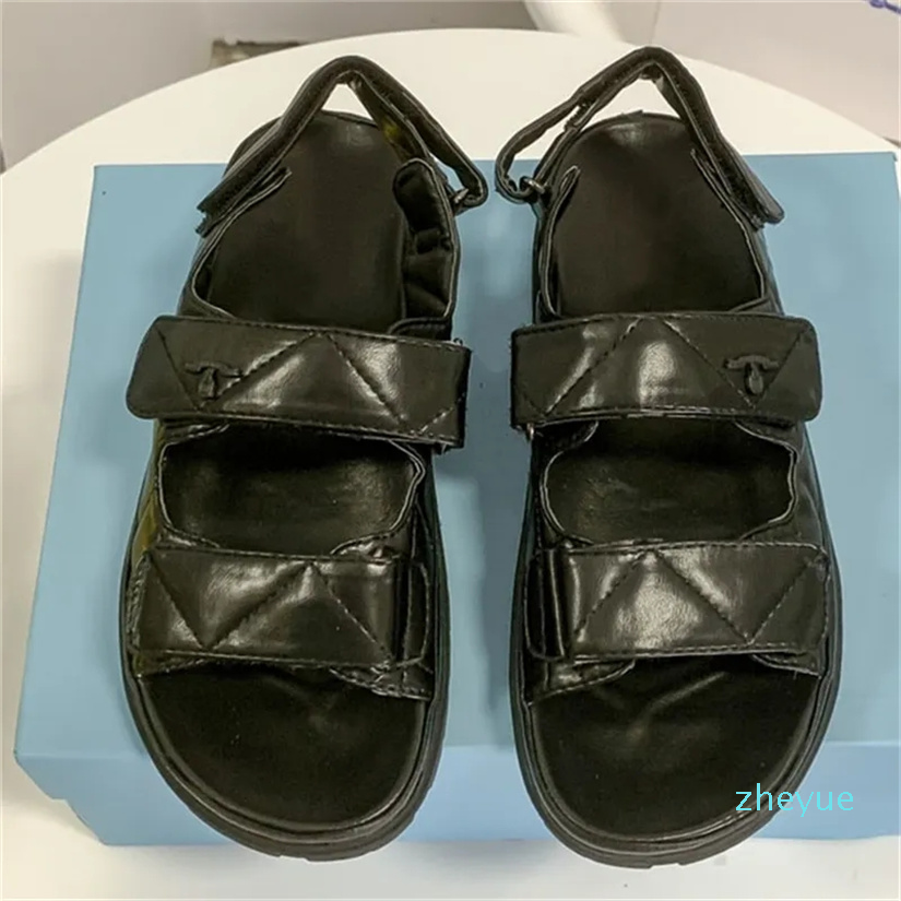 Flatform Sandal For Women Designer Slippers Outdoor Summer Sport Sandals Flat Slides Woman Slipper, Black 
Flatform Sandal For Women Designer Slippers Outdoor Summer Sport Sandals Flat Slides Woman Slipper, Black