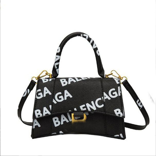 Designer Bags Mini Totes Handbags Hourglass Crossbody Shoulder Bag For Women Half Moon Luxury Fashion Ladies Wallet Purses black B2325
Designer Bags Mini Totes Handbags Hourglass Crossbody Shoulder Bag For Women Half Moon Luxury Fashion Ladies Wallet Purses black B2325