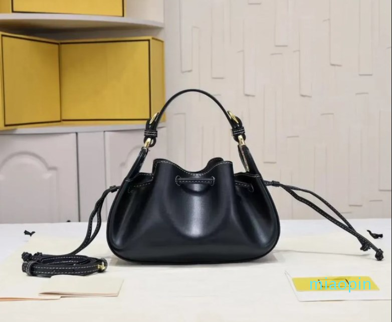 Designer-2023 fashion bag Designer shoulder bags crossbody bags Fashion handbag for women Classic chain bag, Black
Designer-2023 fashion bag Designer shoulder bags crossbody bags Fashion handbag for women Classic chain bag, Black