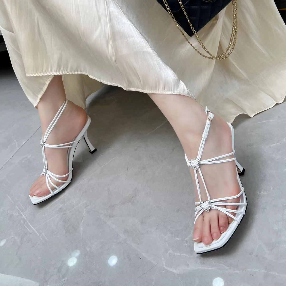 Fashionable sandals women stiletto heels designer shoes genuine leather straps heart-shaped crystal decorative buckle 8.5CM exposed toe square toe dress shoe, Black
Fashionable sandals women stiletto heels designer shoes genuine leather straps heart-shaped crystal decorative buckle 8.5CM exposed toe square toe dress shoe, Black