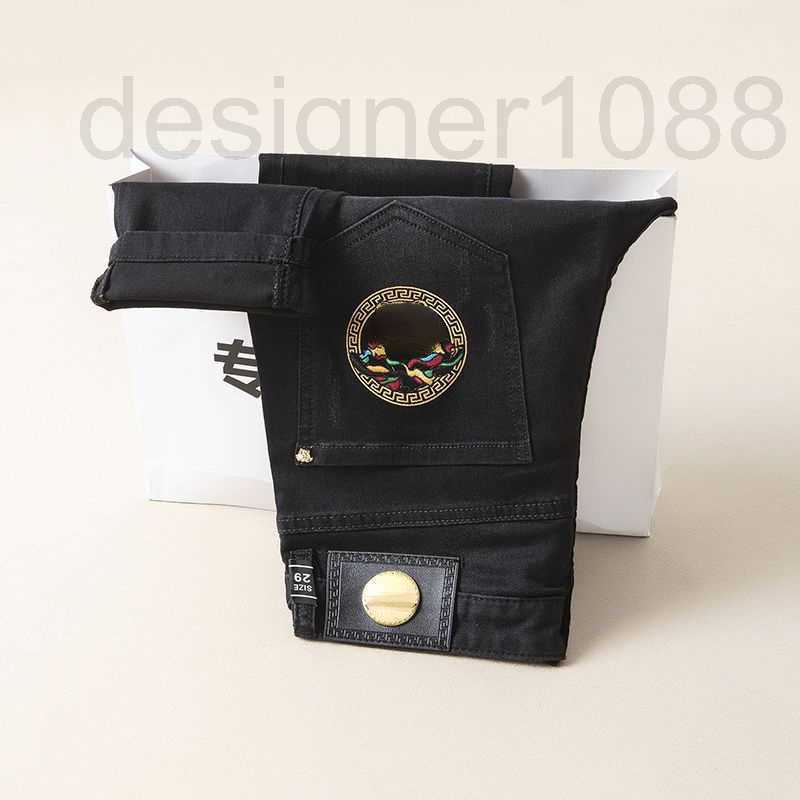 designer American hip hop jeans Medusa embroidery trousers brand-name pants business denim Es tight casual straight zipper access control mens sweatpants U8LL, X91 black
designer American hip hop jeans Medusa embroidery trousers brand-name pants business denim Es tight casual straight zipper access control mens sweatpants U8LL, X91 black