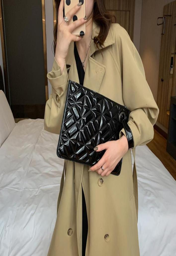 Evening Bags Women Clutch Bag PU Patent Leather Envelope Solid Color Zipper Coin Purse Party Designer HandbagsEveningEvening7076073, Black
Evening Bags Women Clutch Bag PU Patent Leather Envelope Solid Color Zipper Coin Purse Party Designer HandbagsEveningEvening7076073, Black