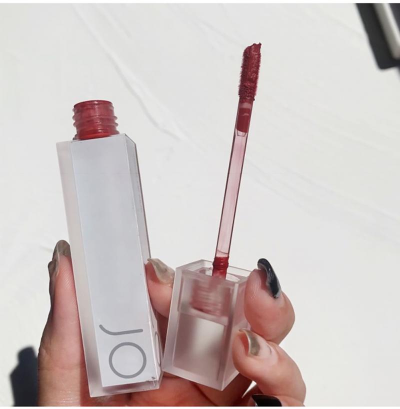 Lip Gloss Velvet Matte Lipstick 6 Colors Set Moisturizing Lipsticks No-stick Cup Glaze Makeup Tint Maquiagem TSLM1, 02
Lip Gloss Velvet Matte Lipstick 6 Colors Set Moisturizing Lipsticks No-stick Cup Glaze Makeup Tint Maquiagem TSLM1, 02
