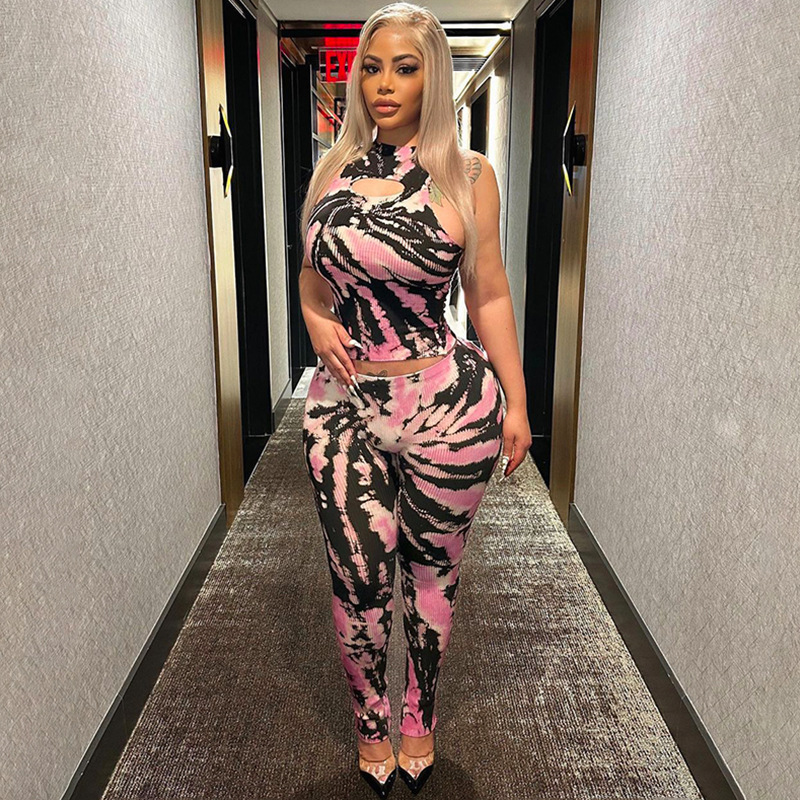 Stylish Women's Two Piece Pants Fashion Tight Ripped Printed Sexy Vest Sleeveless Top Trousers Leisure Suits Ladies Clothing
Stylish Women's Two Piece Pants Fashion Tight Ripped Printed Sexy Vest Sleeveless Top Trousers Leisure Suits Ladies Clothing