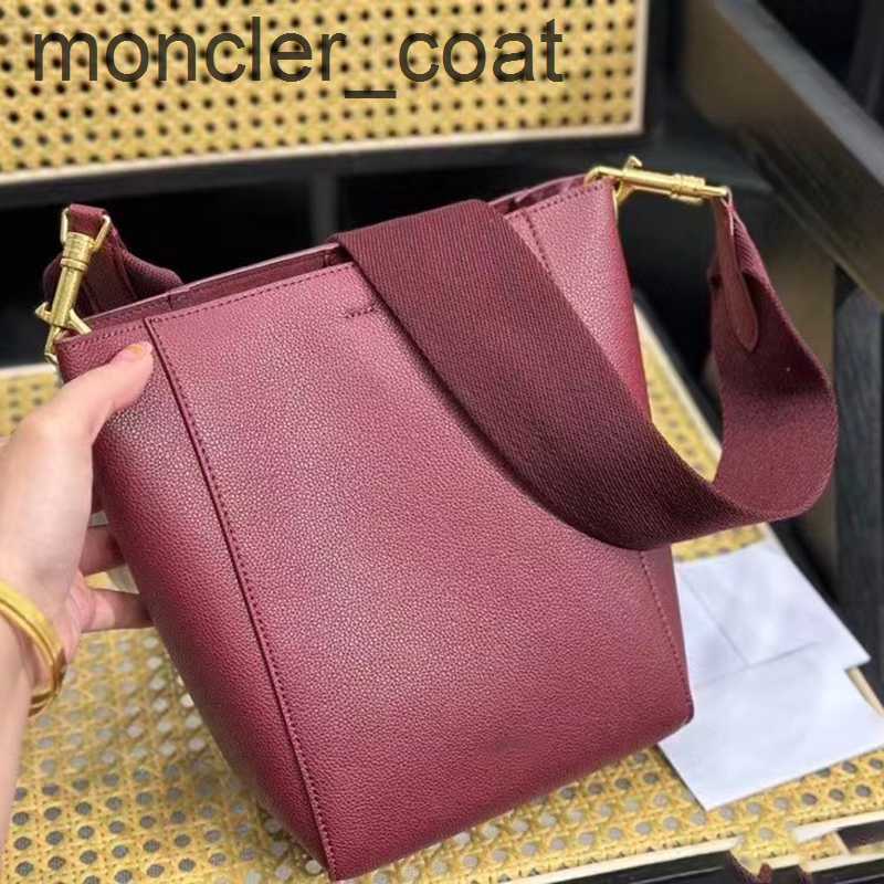 Drawstring Soft Grain Leather SANGLE Bucket Bag Handbag Shoulder Crossbody Travel shopping Bag women's Fashion Classic, Customize
Drawstring Soft Grain Leather SANGLE Bucket Bag Handbag Shoulder Crossbody Travel shopping Bag women's Fashion Classic, Customize