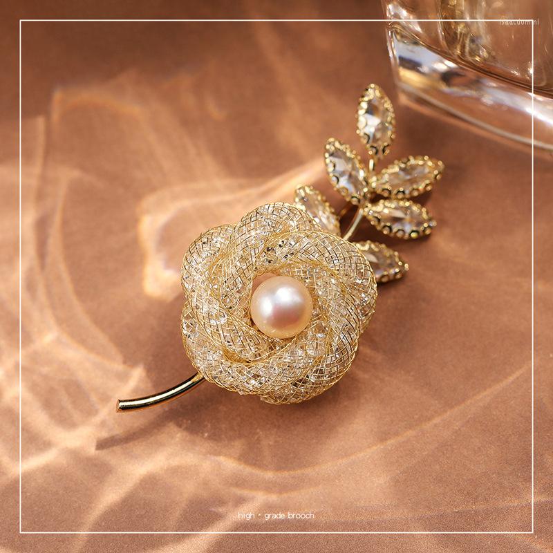 Brooches Luxury Hollow Rose For Women Elegant Natural Freshwater Pearl Flower Clothing Wedding Accessories Female Corsage
Brooches Luxury Hollow Rose For Women Elegant Natural Freshwater Pearl Flower Clothing Wedding Accessories Female Corsage