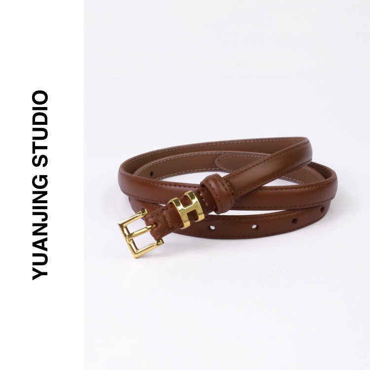Designer H family genuine leather belt women's narrow version versatile simple and fashionable decoration chic
Designer H family genuine leather belt women's narrow version versatile simple and fashionable decoration chic