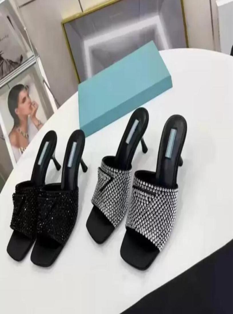 QW 2023 Black Slippers Crystal Satin Slides With Crystals Woman Mules Slippers heeled Crystals Sandals Flat Rubber Sole Slide Casu4206205, Gold
QW 2023 Black Slippers Crystal Satin Slides With Crystals Woman Mules Slippers heeled Crystals Sandals Flat Rubber Sole Slide Casu4206205, Gold