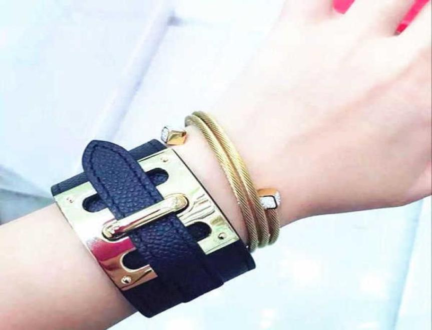 Designer Women H Bangle Fashion Classic lady bracelet bracelet kell bracelet women039sB4LE8220262
Designer Women H Bangle Fashion Classic lady bracelet bracelet kell bracelet women039sB4LE8220262