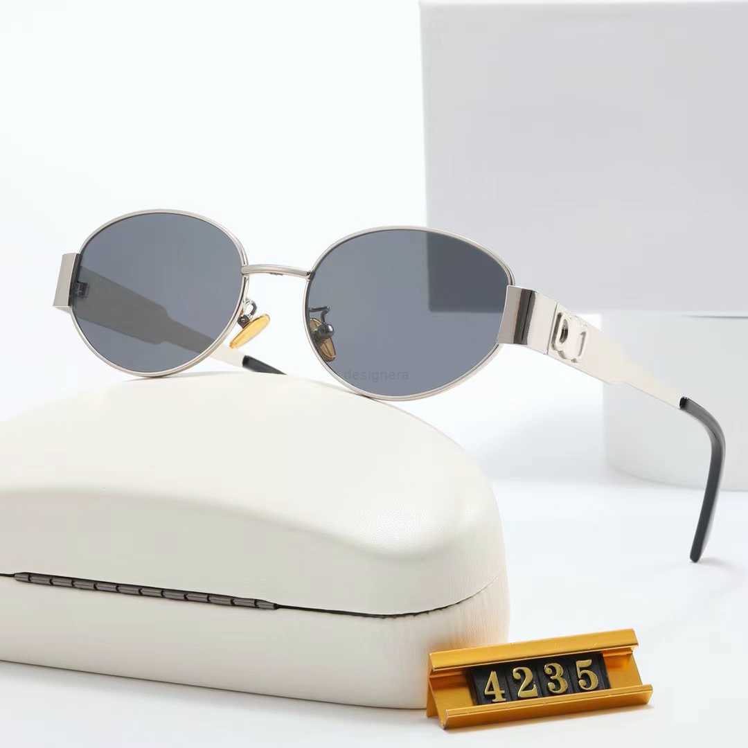 Fashion Luxury designer sunglasses for women's men glasses same Sunglasses as Lisa Triomphe beach street photo small sunnies metal full frame with gift box4CK7
Fashion Luxury designer sunglasses for women's men glasses same Sunglasses as Lisa Triomphe beach street photo small sunnies metal full frame with gift box4CK7