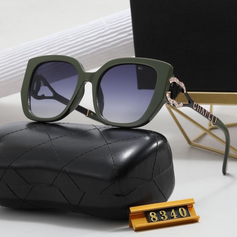 2023 New Designer Sunglasses Women Fashion Sunglasses European and American Large Frame Classic Beach Sunglasses Temperament Street Photo Tourism Sunglasses
2023 New Designer Sunglasses Women Fashion Sunglasses European and American Large Frame Classic Beach Sunglasses Temperament Street Photo Tourism Sunglasses