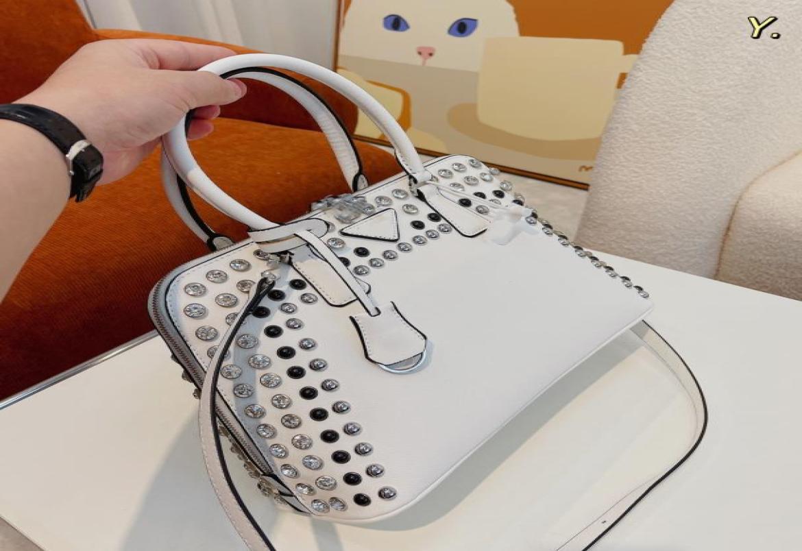 2023 designer bag high quality handbag lady wallet banquet lady039s handbag crossbody bag shoulder bag whole Totes fashion 2502517, Dark grey
2023 designer bag high quality handbag lady wallet banquet lady039s handbag crossbody bag shoulder bag whole Totes fashion 2502517, Dark grey
