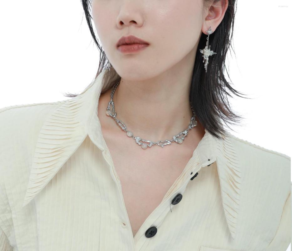 Chains So.fine Jewelry Thorny Moonlight Stone Necklace Is Versatile With A Sense Of Minority Design And Simple Clavicle Chain
Chains So.fine Jewelry Thorny Moonlight Stone Necklace Is Versatile With A Sense Of Minority Design And Simple Clavicle Chain
