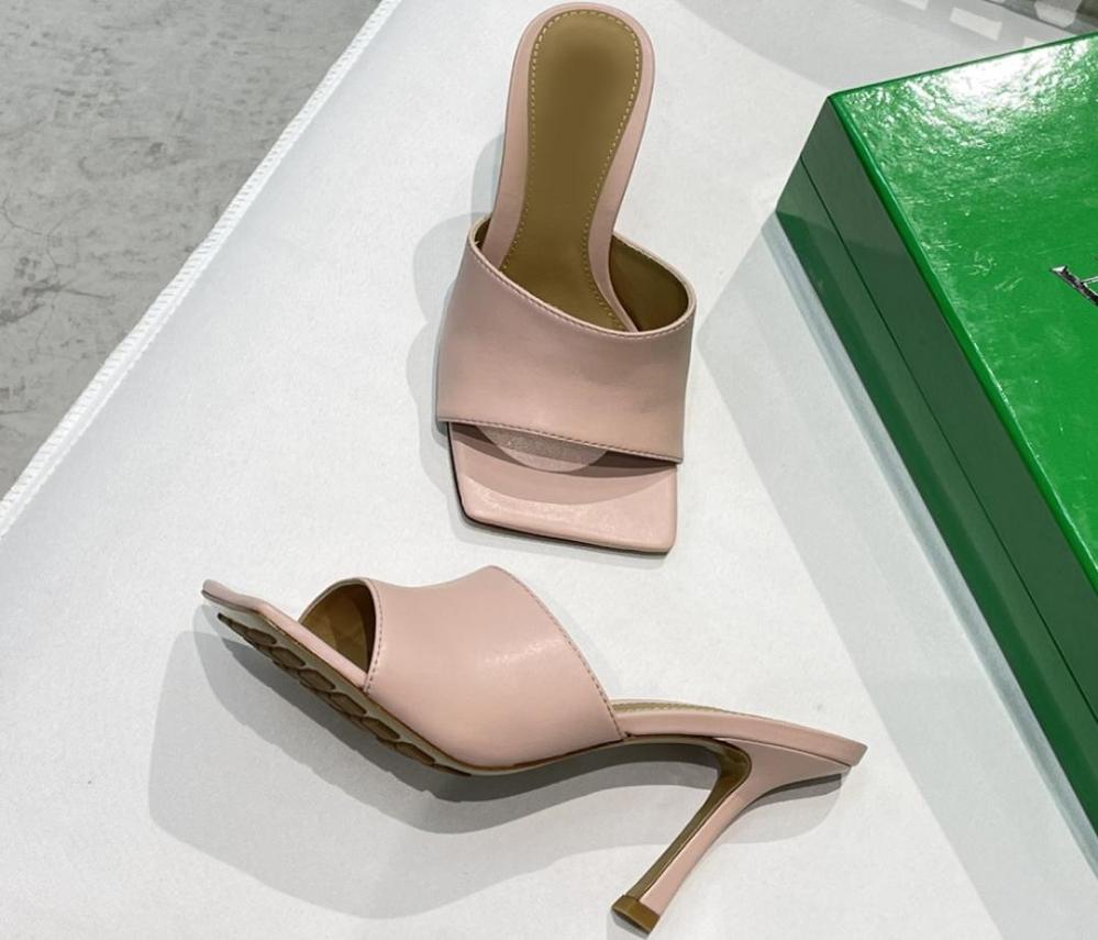 Brand Women Sandals Woman Thin Heels Shoes New Fashion Women039s Slipper Top Quality Shoes Genuine Leather Slippers With Box an4295870, Bronze
Brand Women Sandals Woman Thin Heels Shoes New Fashion Women039s Slipper Top Quality Shoes Genuine Leather Slippers With Box an4295870, Bronze