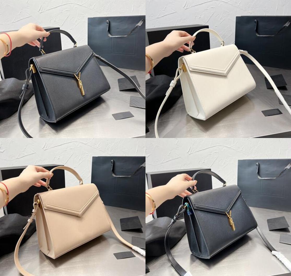 Cassandra Medium Dark Beige Grain Embossed Leather Bags Italian Black Flip Top Handle Bag Metal Rotary Opening Closing Guse Metal 2778519
Cassandra Medium Dark Beige Grain Embossed Leather Bags Italian Black Flip Top Handle Bag Metal Rotary Opening Closing Guse Metal 2778519