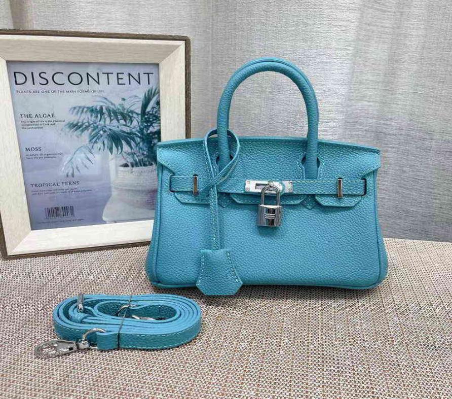 2022 h Family Top Leather Togo20cm Sier Buckle Bag Women039s Handbag Menger4696170, Light green
2022 h Family Top Leather Togo20cm Sier Buckle Bag Women039s Handbag Menger4696170, Light green