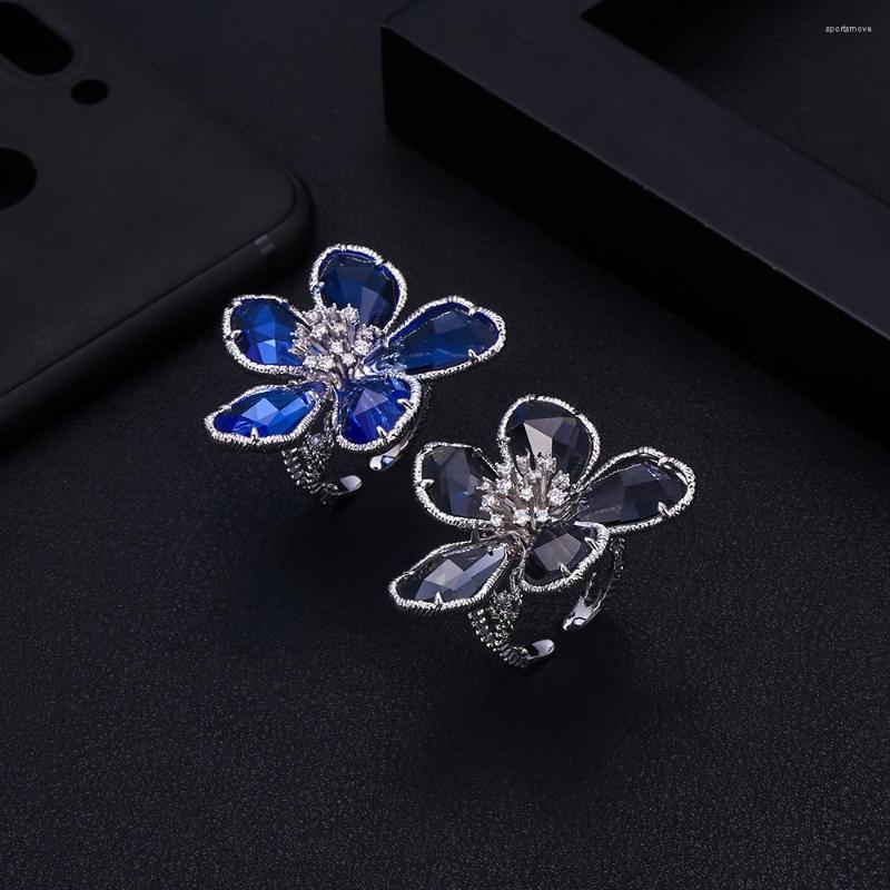 Wedding Rings Jankelly Exquisite Flower Shape Hollow Cubic Zirconia For Women Bridal Engagement Party Wear
Wedding Rings Jankelly Exquisite Flower Shape Hollow Cubic Zirconia For Women Bridal Engagement Party Wear