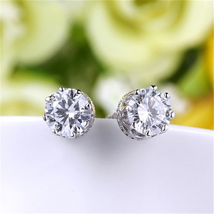 Fashionable Women's 925 Sterling Silver Diamond Crown Stud Earrings Featuring a 1-Carat Crystal Design