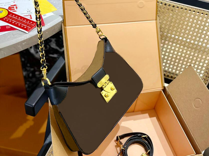 Designers Twinny Shoulder Bag Womens Brown Reverse leather gold Chain Crossbody bags embossing Handbag Luxury Black Purse 27cm, White embossing
Designers Twinny Shoulder Bag Womens Brown Reverse leather gold Chain Crossbody bags embossing Handbag Luxury Black Purse 27cm, White embossing