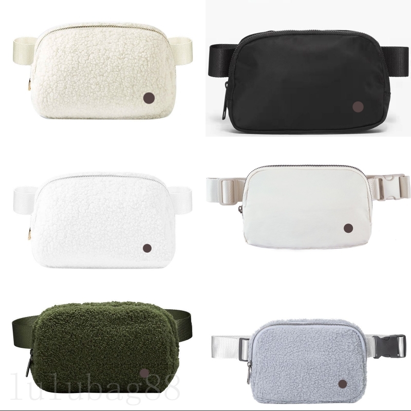 Adjustable shoulder boy fanny packs velvety women waist bags letter white feast square pocket fluffy everywhere leopard printed Designer Bag practical XB009 F23, Pls choose
Adjustable shoulder boy fanny packs velvety women waist bags letter white feast square pocket fluffy everywhere leopard printed Designer Bag practical XB009 F23, Pls choose