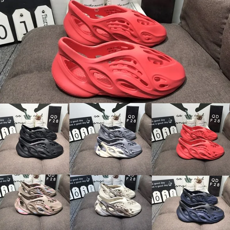 New Fashion Kids shoes baby EVA foam slippers slide runner infants slipper boys girls designer black shoe boy sneakers toddler children kid
New Fashion Kids shoes baby EVA foam slippers slide runner infants slipper boys girls designer black shoe boy sneakers toddler children kid
