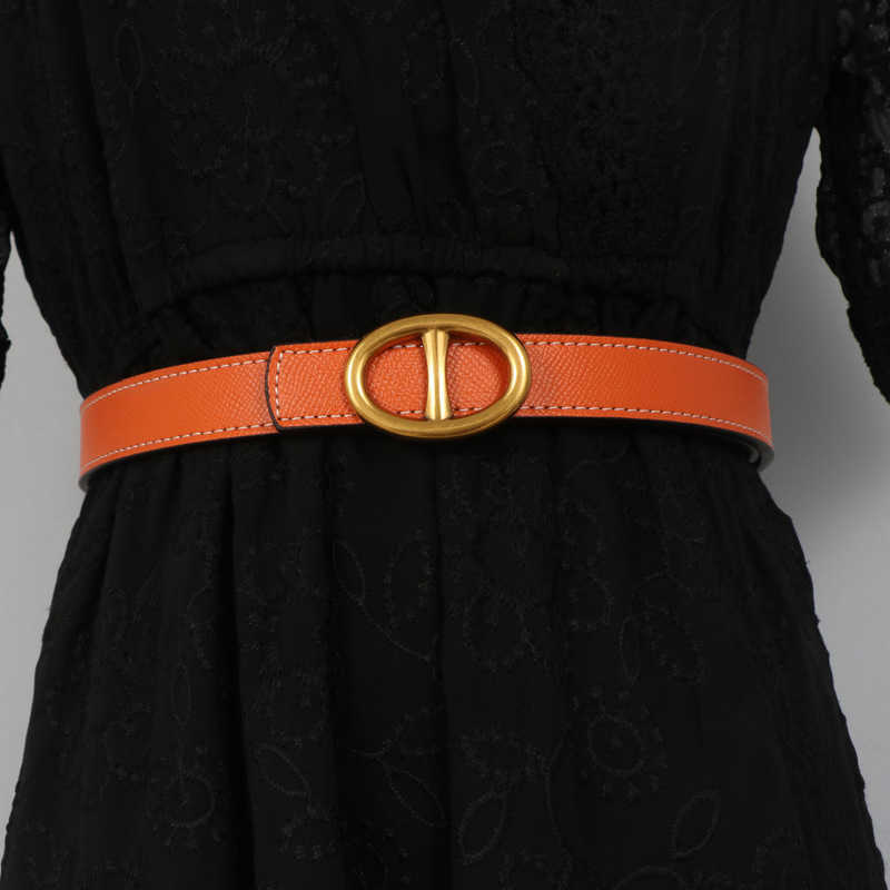 Designer Personalized metal buckle head pig nose double-sided stitching cowhide leather thin belt paired with jeans female new
Designer Personalized metal buckle head pig nose double-sided stitching cowhide leather thin belt paired with jeans female new
