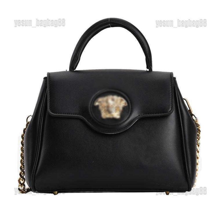 Luxury Designer Boston Handbag versages Candy Color Big Tote Bag Female Highcapacity Crossbody Bag Shoulder Lady Wallet Messenger9193596, Black
Luxury Designer Boston Handbag versages Candy Color Big Tote Bag Female Highcapacity Crossbody Bag Shoulder Lady Wallet Messenger9193596, Black