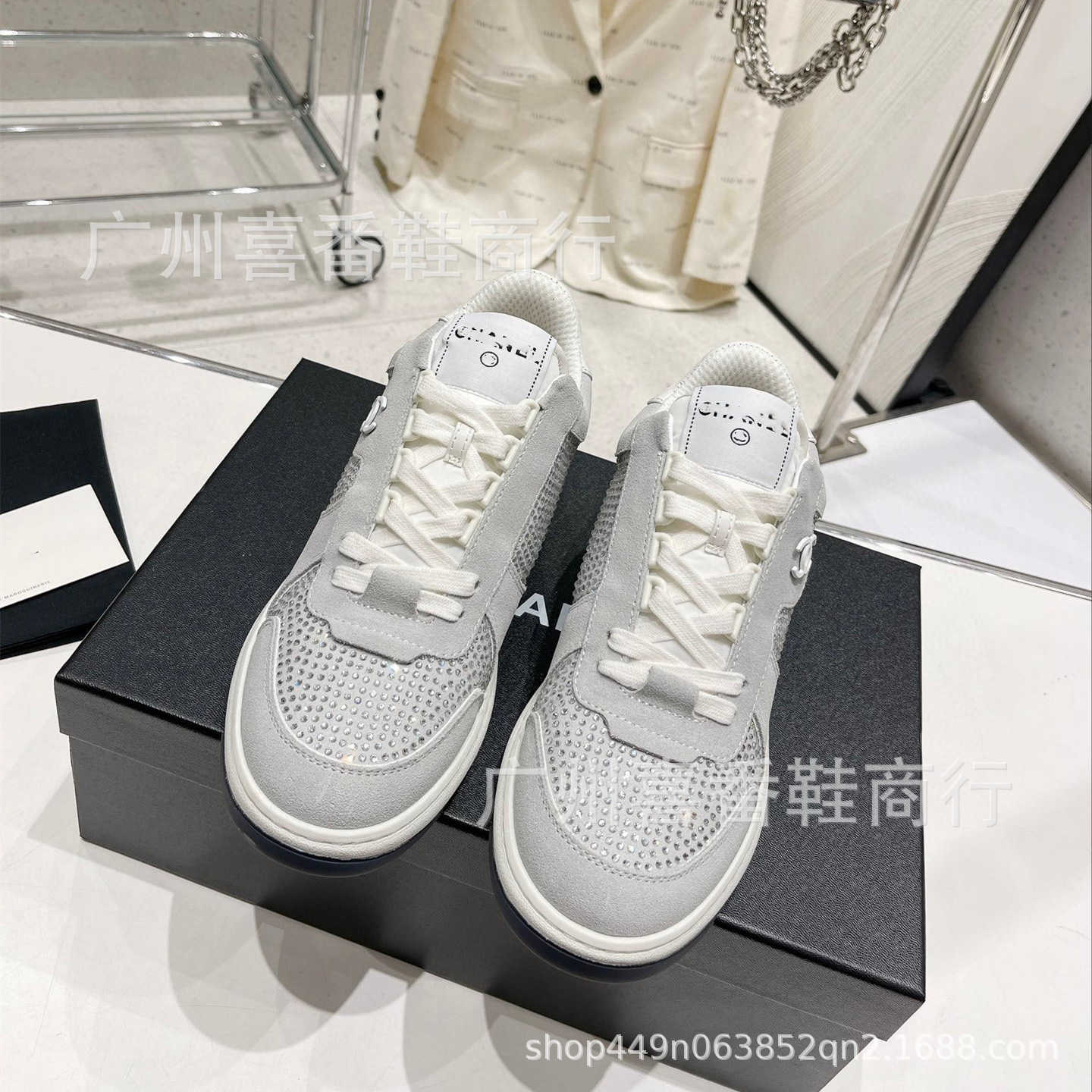 Xiaoxiangjia Thick Sole Water Diamond Little White Shoes 2023 Spring Summer New Full Diamond Colored Crystal Sole Sports Board Shoes Women's Shoe, Elegant black
Xiaoxiangjia Thick Sole Water Diamond Little White Shoes 2023 Spring Summer New Full Diamond Colored Crystal Sole Sports Board Shoes Women's Shoe, Elegant black
