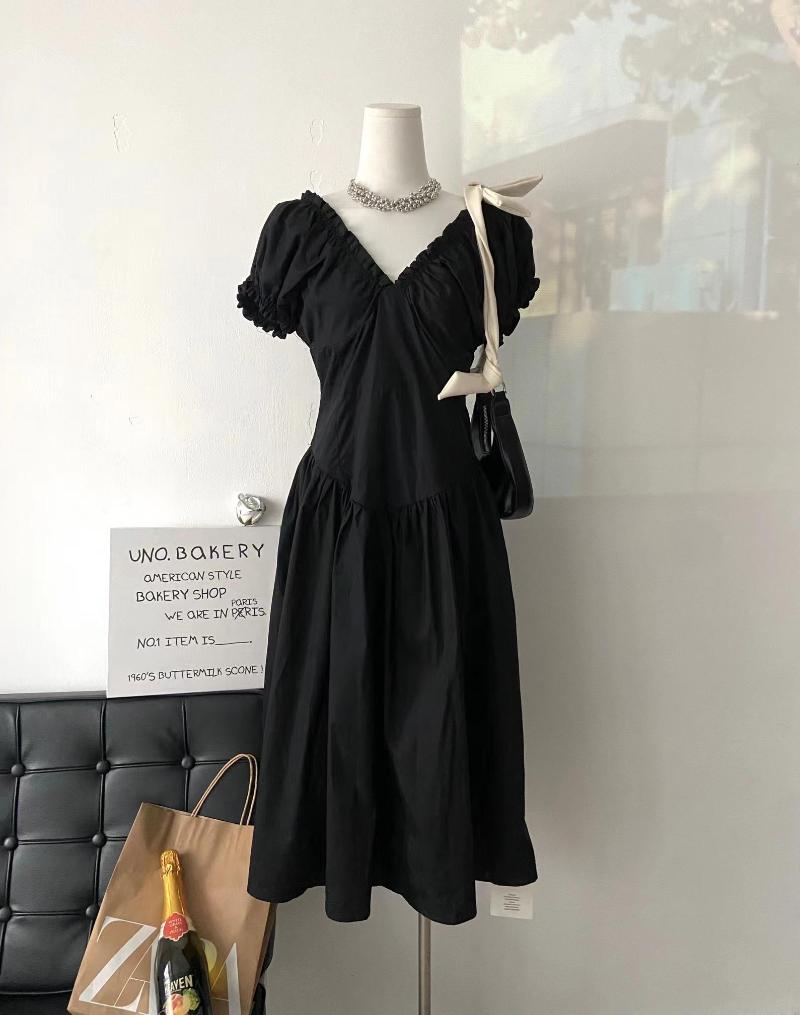 Party Dresses French V-neck Short Sleeve Dress Women' Summer 2023 Style Puff Sleeves Cinched Waist Slim Midi, Black
Party Dresses French V-neck Short Sleeve Dress Women' Summer 2023 Style Puff Sleeves Cinched Waist Slim Midi, Black