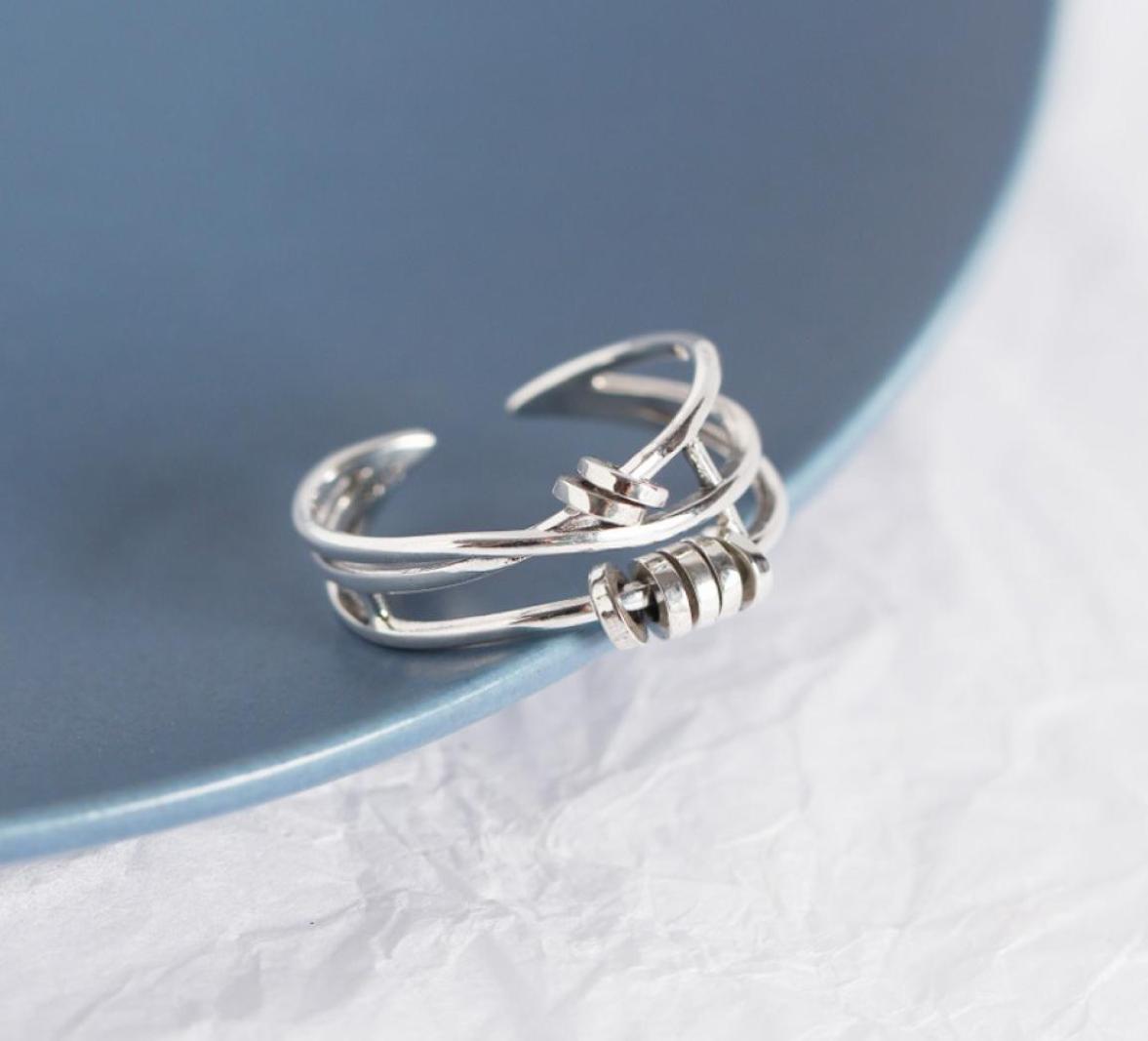 CARERJEW 2021 MultiLayer Cross Smart Rotating Small Circle Retro Index Finger Ring Jewlery for Women Simple2621779
CARERJEW 2021 MultiLayer Cross Smart Rotating Small Circle Retro Index Finger Ring Jewlery for Women Simple2621779